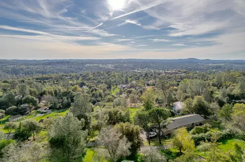 View/Area - 525 Skyline Dr, Placerville, CA 95667 photo 2 of 5