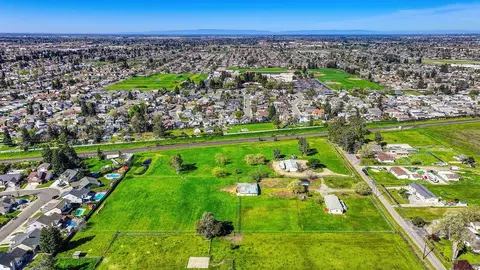 8610 Carlisle, Sacramento, CA 95828