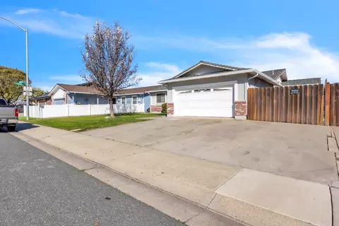1293 Northgate Dr, Manteca, CA 95336 photo 3