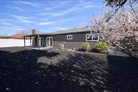 1813 Rose Ave, Modesto, CA 95355 photo 28