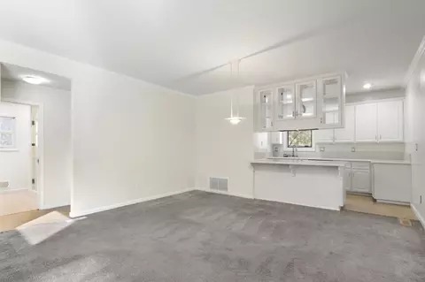 Living - 5902 Oak Ave, Carmichael, CA 95608 photo 9 of 10