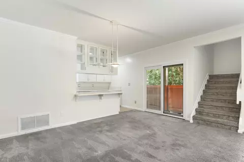 Living - 5902 Oak Ave, Carmichael, CA 95608 photo 7 of 10