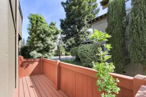 Exterior - 5902 Oak Ave, Carmichael, CA 95608 photo 11 of 15