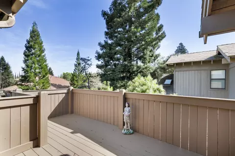 Exterior - 5902 Oak Ave, Carmichael, CA 95608 photo 4 of 15