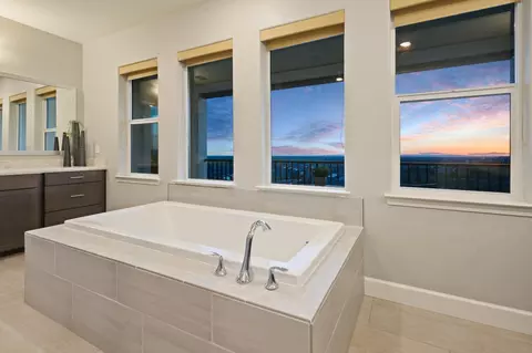 Bath - 3363 Loggerhead Cir, Folsom, CA 95630 photo 3 of 3