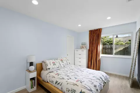 Bedroom - 4318 Cowell Blvd, Davis, CA 95618 photo 2 of 4