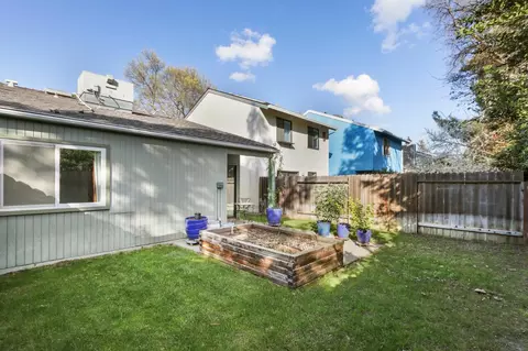 Exterior - 4318 Cowell Blvd, Davis, CA 95618 photo 6 of 12