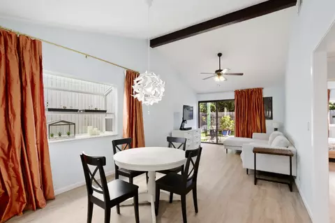 Dining - 4318 Cowell Blvd, Davis, CA 95618 photo 2 of 4