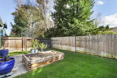 Exterior - 4318 Cowell Blvd, Davis, CA 95618 photo 5 of 12