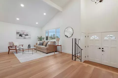 207 Redwood Ave, Milpitas, CA 95035 photo 2