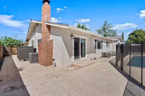 Exterior - 1297 Kansas Cir, Concord, CA 94521 photo 5 of 6