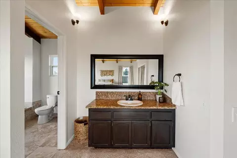 Bath - 1869 Wild Cat Ct, Cool, CA 95614 photo 3 of 4