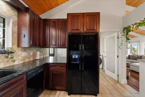 Kitchen - 1869 Wild Cat Ct, Cool, CA 95614 photo 3 of 4