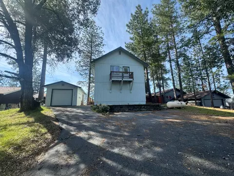 20334 Honey Ln, Tuolumne, CA 95379