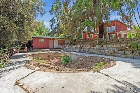 Exterior - 207 Lane St, Modesto, CA 95354 photo 8 of 9