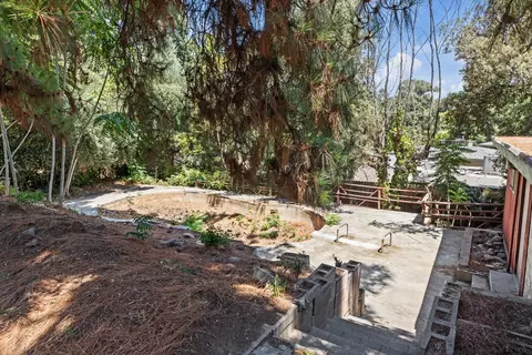 Exterior - 207 Lane St, Modesto, CA 95354 photo 7 of 9