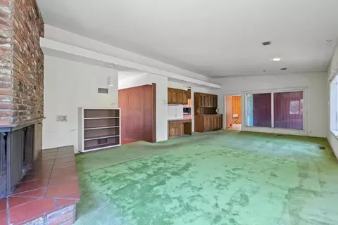 Living - 207 Lane St, Modesto, CA 95354 photo 1 of 7