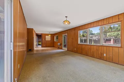 Living - 207 Lane St, Modesto, CA 95354 photo 4 of 7