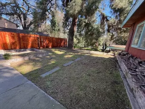 Exterior - 207 Lane St, Modesto, CA 95354 photo 4 of 9