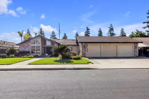 2504 Bridle Path Ln, Modesto, CA 95356