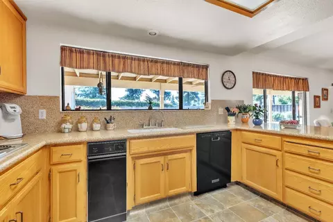 2504 Bridle Path Ln, Modesto, CA 95356 photo 22
