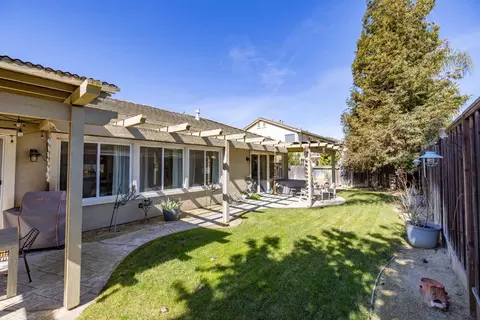 Exterior - 336 Kristen Way, Ripon, CA 95366 photo 14 of 15