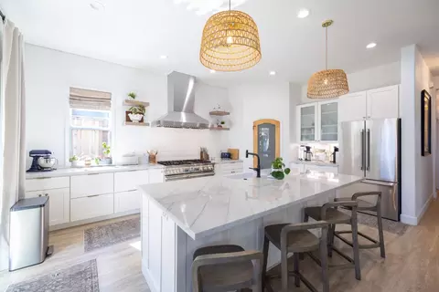 Kitchen - 336 Kristen Way, Ripon, CA 95366 photo 2 of 7