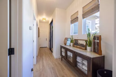 Entry Way - 336 Kristen Way, Ripon, CA 95366 photo 4 of 8