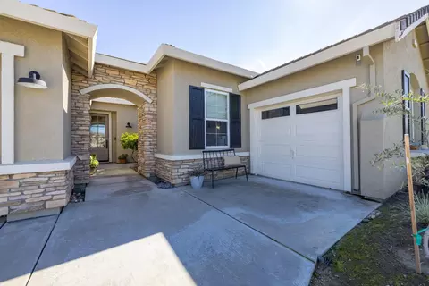 Exterior - 336 Kristen Way, Ripon, CA 95366 photo 3 of 15