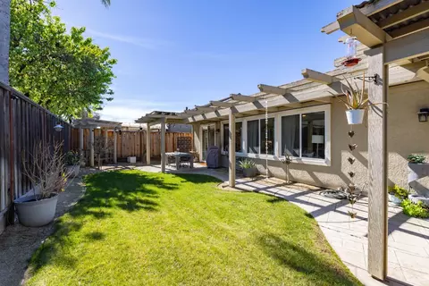 Exterior - 336 Kristen Way, Ripon, CA 95366 photo 9 of 15