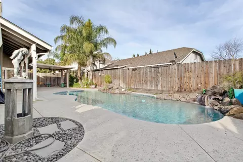 Exterior - 1224 Glenbrook Way, Modesto, CA 95355 photo 12 of 15