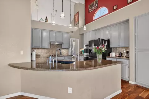 Kitchen - 1224 Glenbrook Way, Modesto, CA 95355 photo 3 of 5