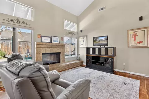 Living - 1224 Glenbrook Way, Modesto, CA 95355 photo 3 of 4