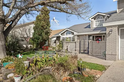Exterior - 1224 Glenbrook Way, Modesto, CA 95355 photo 6 of 15