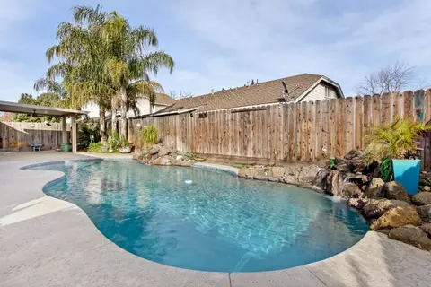 Exterior - 1224 Glenbrook Way, Modesto, CA 95355 photo 13 of 15