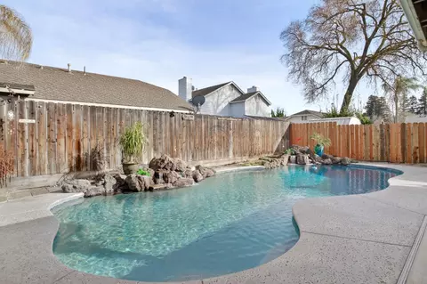 Exterior - 1224 Glenbrook Way, Modesto, CA 95355 photo 14 of 15