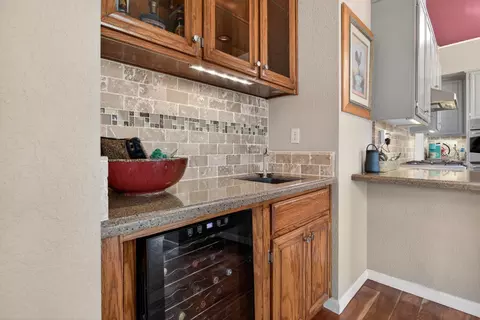 Kitchen - 1224 Glenbrook Way, Modesto, CA 95355 photo 5 of 5