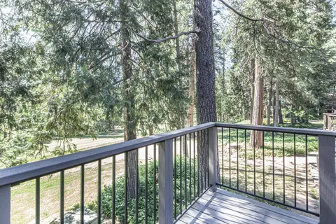 Exterior - 1140 Fairway Ct, Murphys, CA 95247 photo 2 of 7