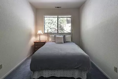 Bedroom - 1140 Fairway Ct, Murphys, CA 95247 photo 3 of 3