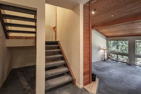 Entry Way - 1140 Fairway Ct, Murphys, CA 95247 photo 2 of 2