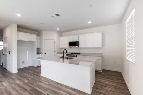 Kitchen - 4626 Sami Jo Dr, Merced, CA 95348 photo 1 of 2