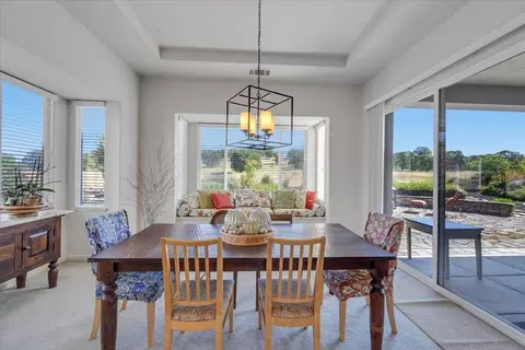 Dining - 258 Rock Ridge Ln, Copperopolis, CA 95228 photo 2 of 4
