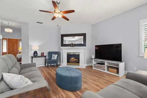 1729 Traziel Way, Folsom, CA 95630 photo 9