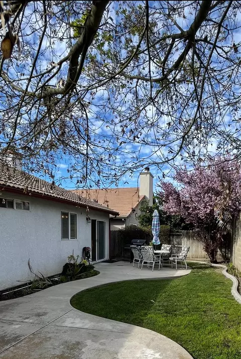 Exterior - 196 Dyer Ave, Manteca, CA 95336 photo 8 of 8