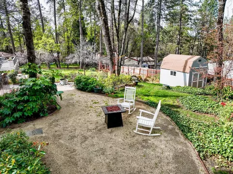 Exterior - 11818 Upper Circle Dr, Grass Valley, CA 95949 photo 7 of 14
