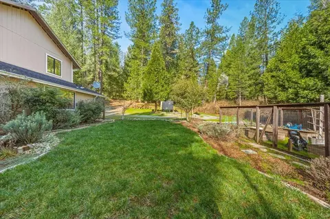 Exterior - 13999 Fifield Rd, Grass Valley, CA 95945 photo 11 of 19