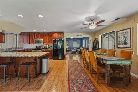 Dining - 13999 Fifield Rd, Grass Valley, CA 95945 photo 1 of 3