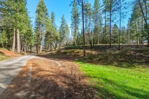 Exterior - 13999 Fifield Rd, Grass Valley, CA 95945 photo 17 of 19