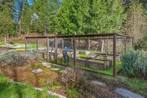 Exterior - 13999 Fifield Rd, Grass Valley, CA 95945 photo 10 of 19