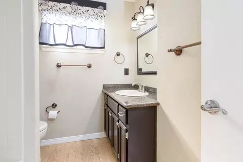 Bath - 4580 Sand Ridge Rd, Placerville, CA 95667 photo 3 of 3